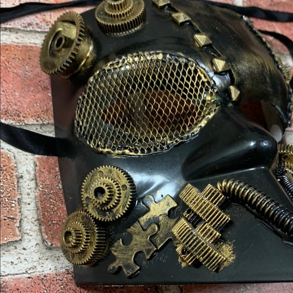 Steampunk Black and Gold Mask